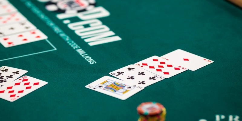 Kinh nghiệm chơi Omaha Poker - Luôn dùng bluff một cách khôn ngoan